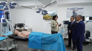 Xitoyning Shinjon tibbiyot Universiteti