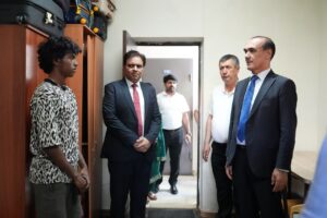 Rektor talabalar turar joyidagi sharoitlar bilan tanishdi