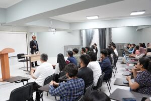 Rektor talabalar turar joyidagi sharoitlar bilan tanishdi