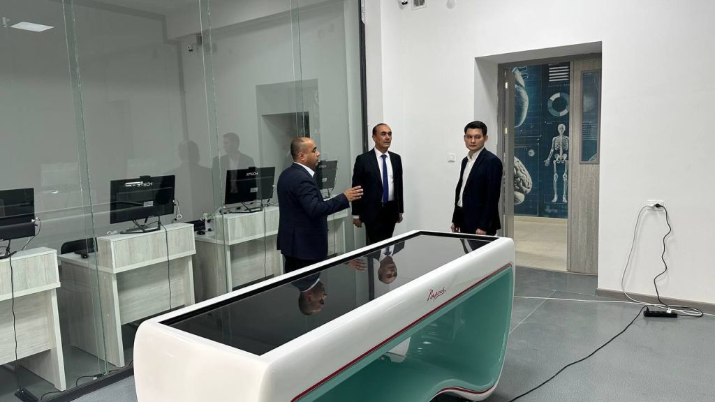 Toshkent davlat tibbiyot universiteti delegatsiyasi universitetning Termiz filialida