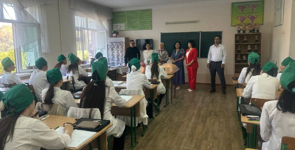 Toshkent davlat tibbiyot universiteti tomonidan Yangiyo‘l Abu Ali ibn Sino nomidagi Jamoat salomatligi texnikumida seminar o'tkazildi